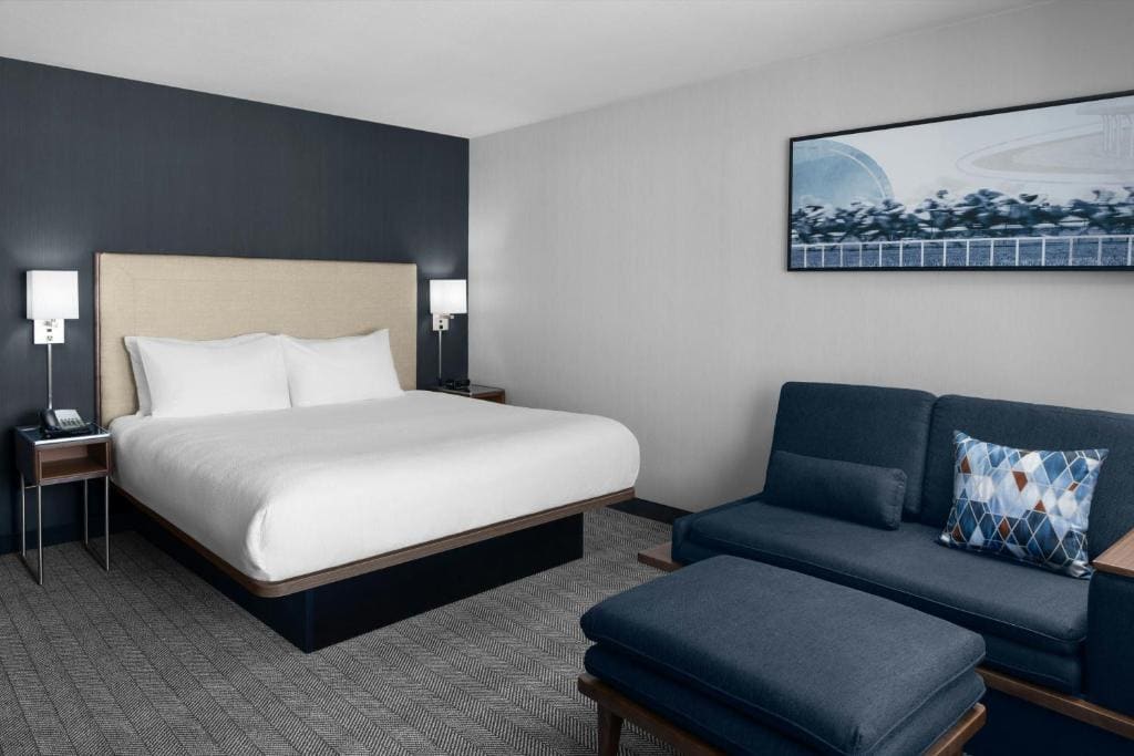 King Room with Sofa Bed room - Image 1