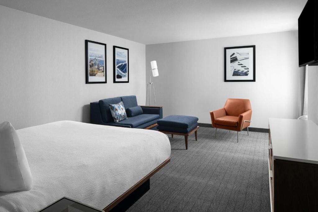 Queen Room with Two Queen Beds room - Image 3