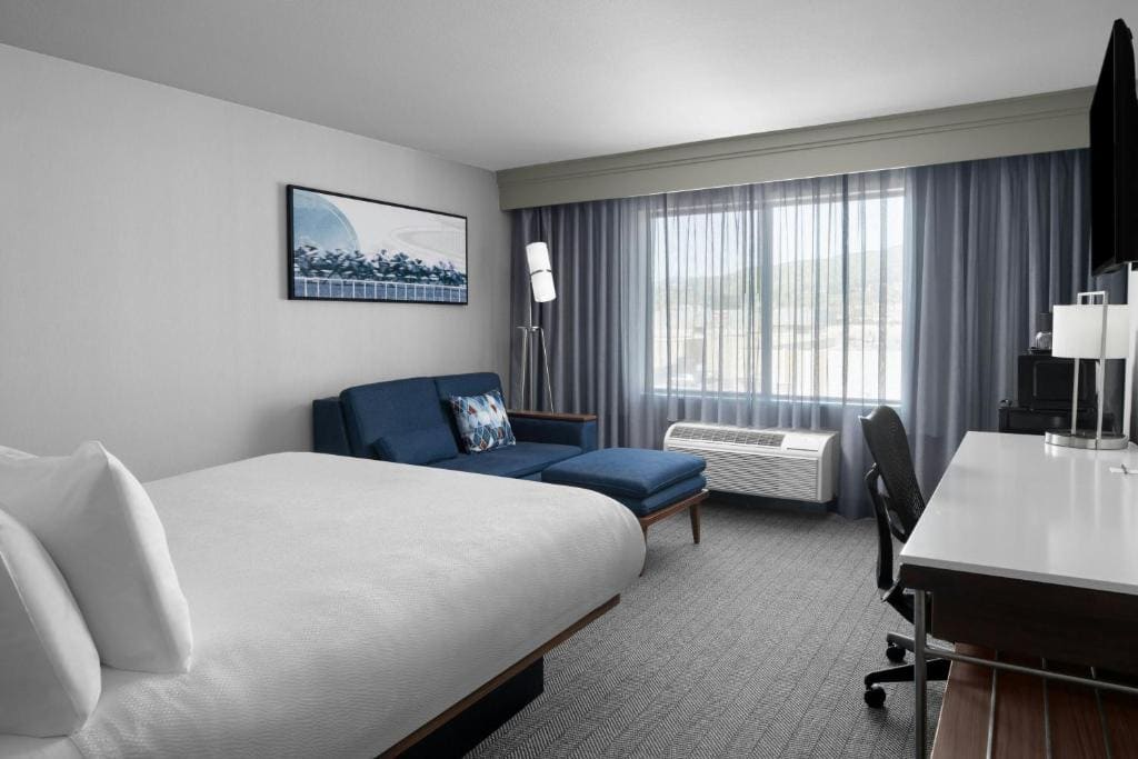 King Room with Sofa Bed room - Image 3