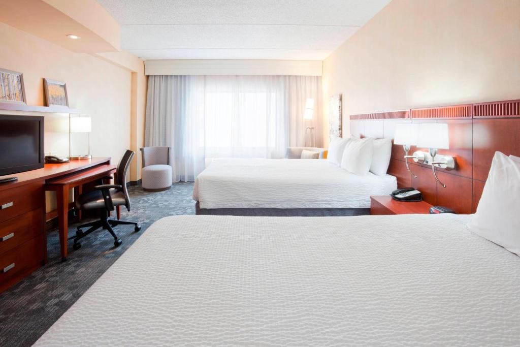 Queen Room with Two Queen Beds room - Image 1