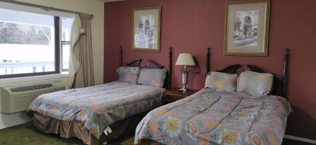Double Room with Two Double Beds room - Image 1