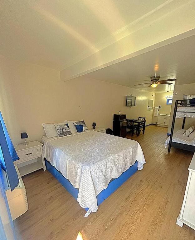 Family Room room - Image 1