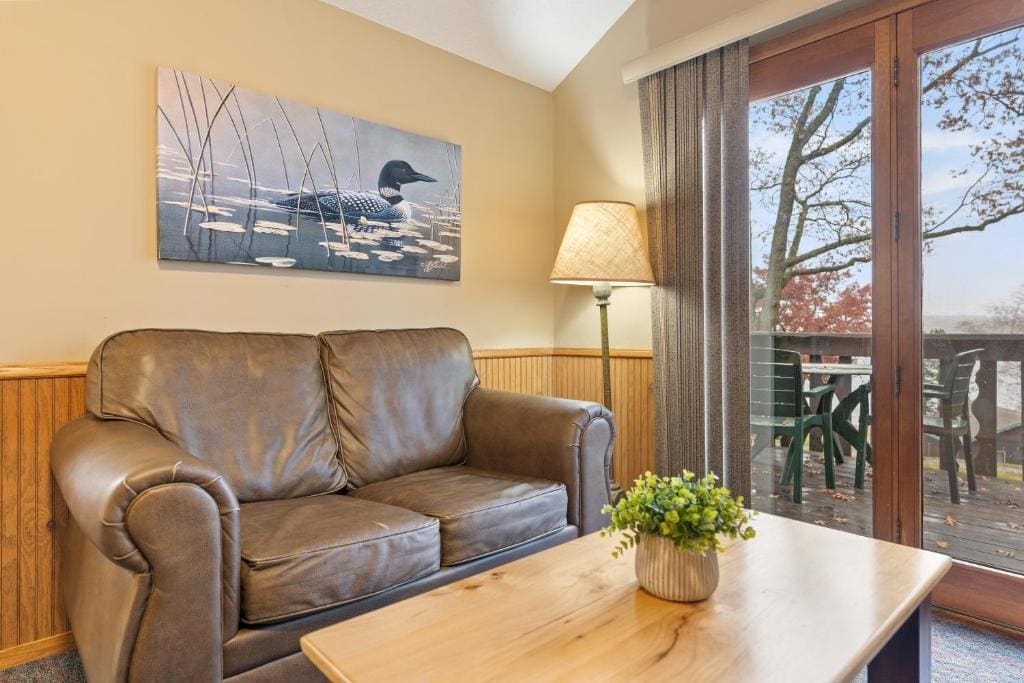 Lakeview 2 Bedroom Cabin room - Image 3