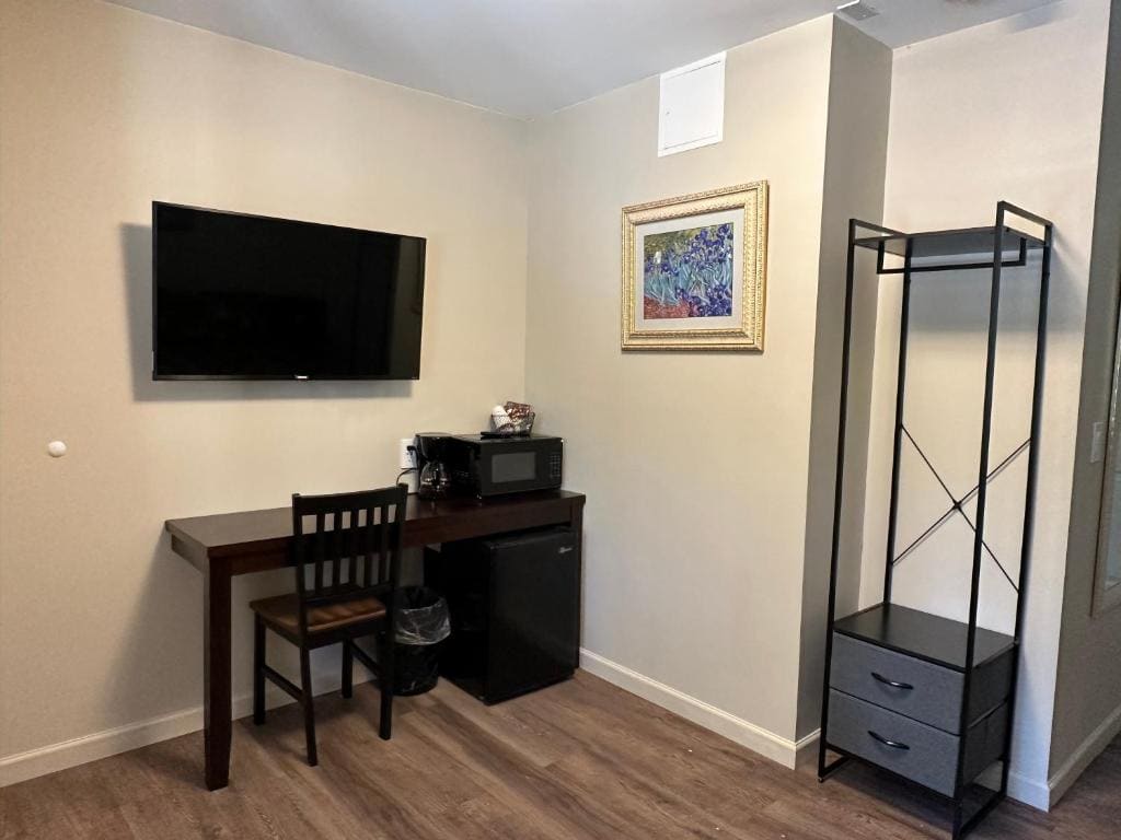 Family Room - Disability Access room - Image 2