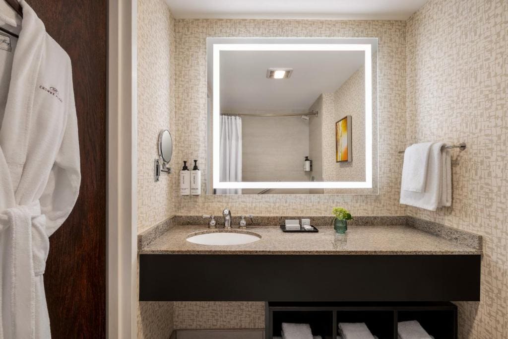 Standard King Room room - Image 3
