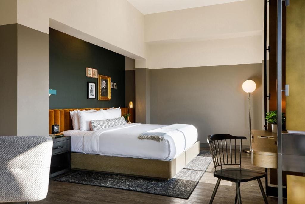 One-Bedroom Corner King Suite with Sofa Bed room - Image 2