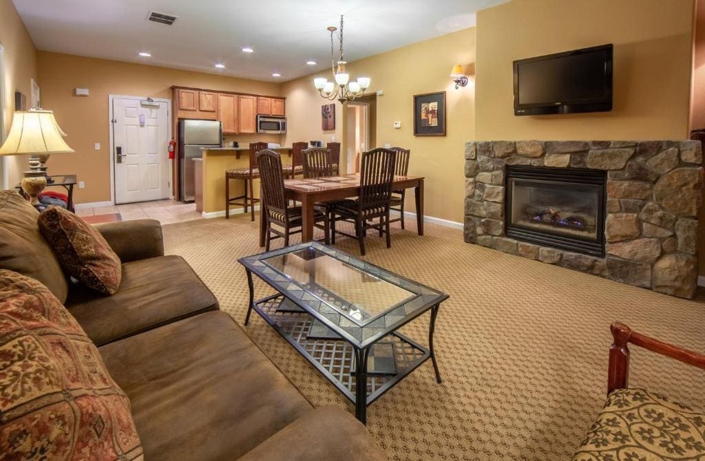 Two-Bedroom Villa room - Image 3