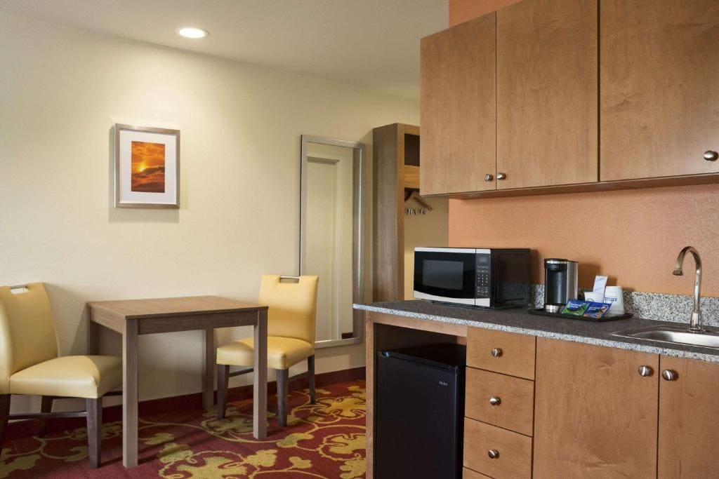 Studio King Suite - Non-Smoking room - Image 1