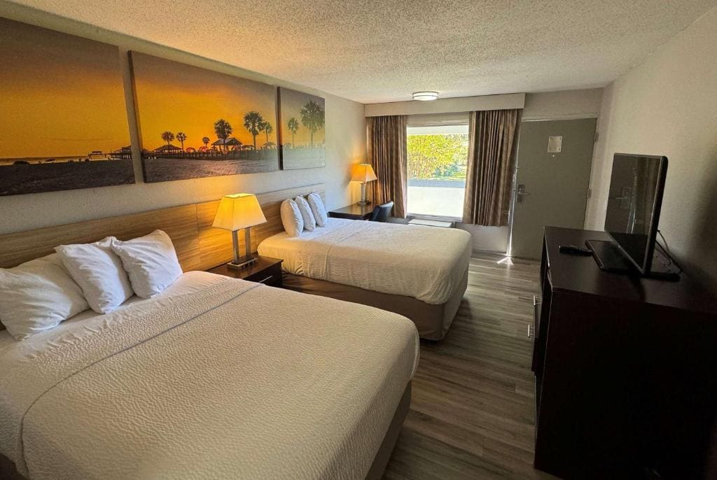 Double Room with Two Double Beds - Smoking room - Image 1