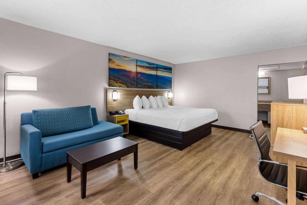King Room - Disability Access/Non-Smoking room - Image 2