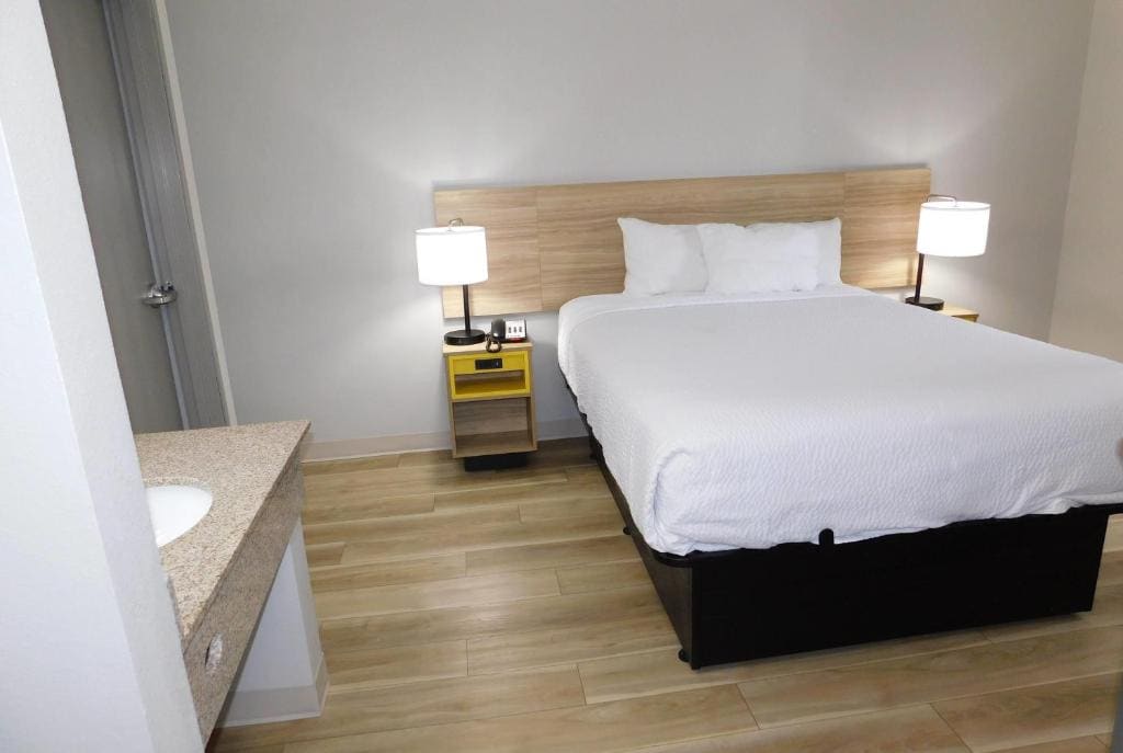 Double Room - Non-Smoking room - Image 3