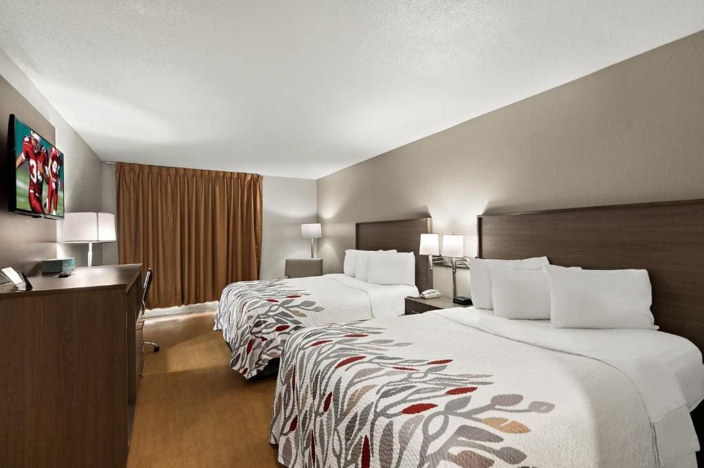 Deluxe Double Room with Two Double Beds Smoke Free room - Image 1