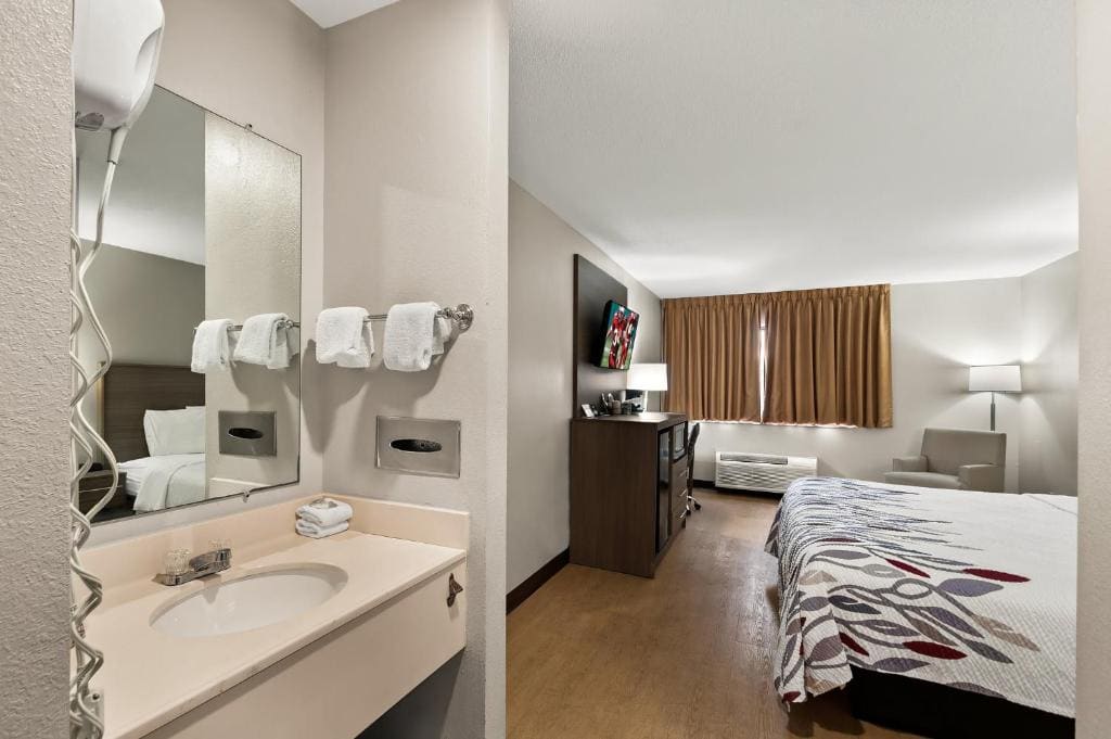 Superior King Room Smoke Free room - Image 1