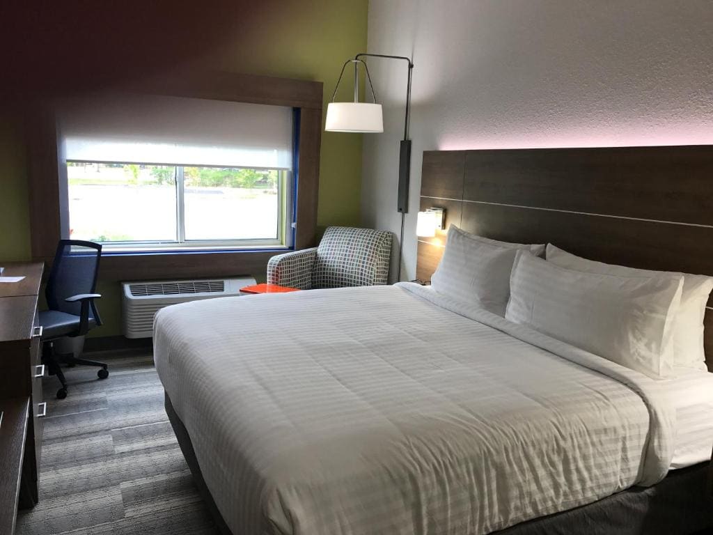 Leisure King Room - Non-Smoking room - Image 1