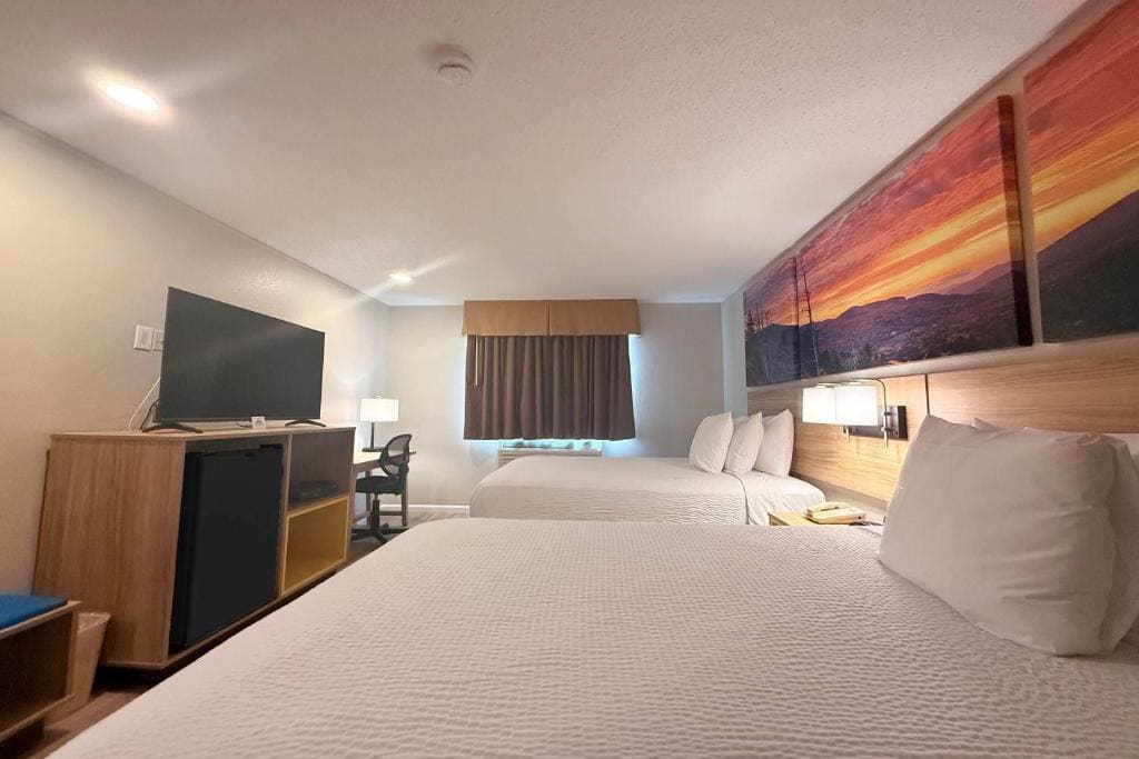 Double Room with Two Double Beds - Non-Smoking room - Image 2