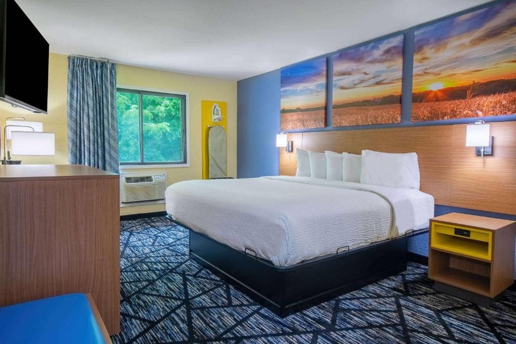 King Room - Non-Smoking room - Image 1