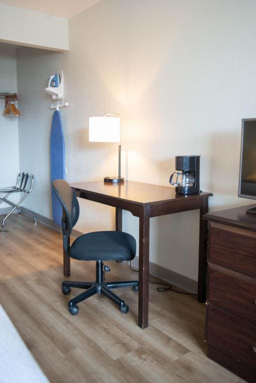 Superior King Room - Non-Smoking room - Image 3
