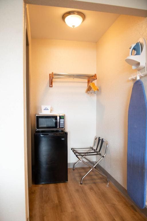 Superior Double Room with Two Double Beds - Non-Smoking room - Image 3