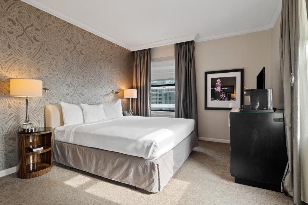 Standard King Room with City View room - Image 1