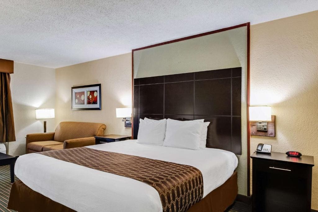 King Room - Non-Smoking room - Image 1