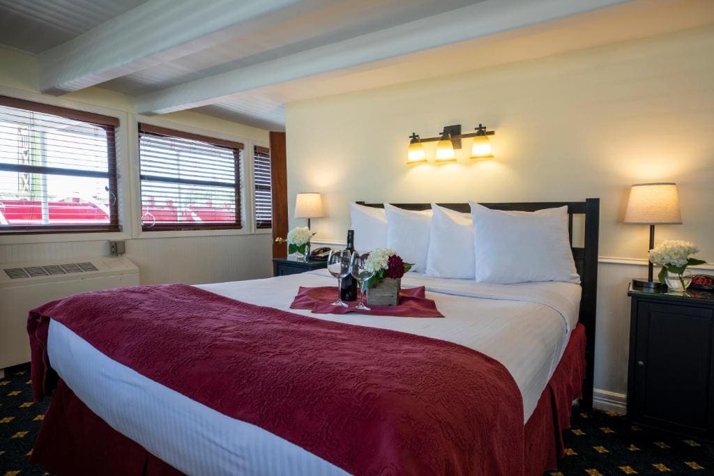 Deluxe Queen Room with City View - Disability Access room - Image 2