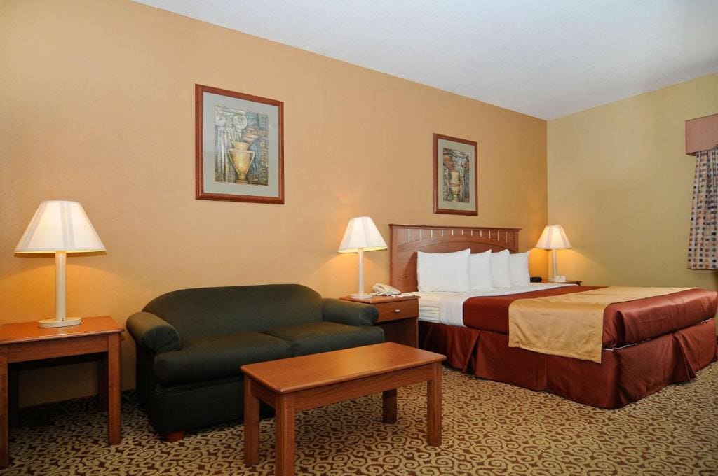 King Room - Non-Smoking room - Image 3