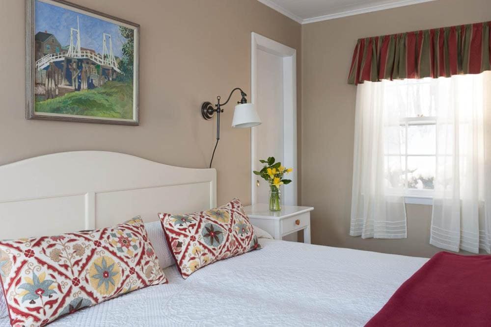 Deluxe Double Room with Extra Bed room - Image 2