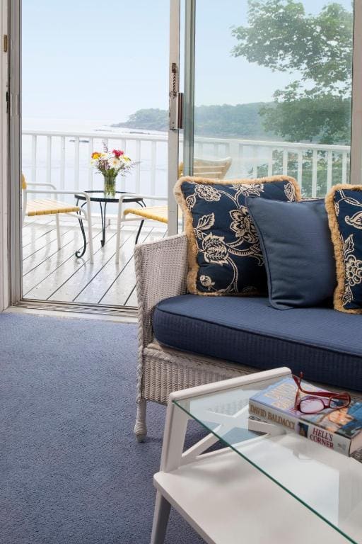 King Room with Balcony room - Image 1
