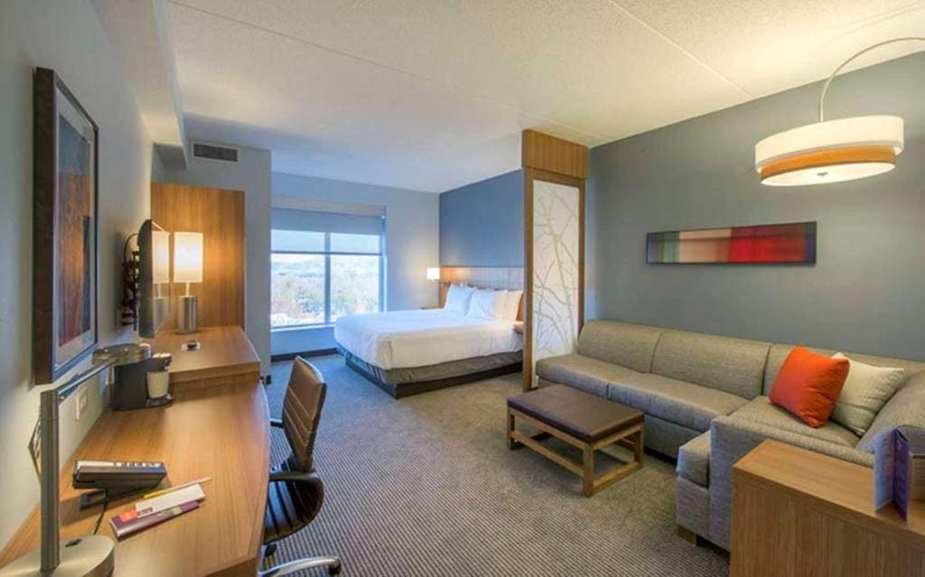 King Room - High Floor room - Image 3