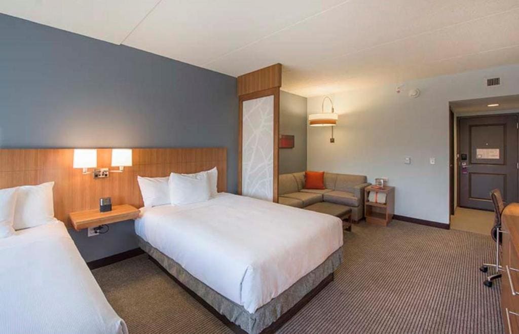 Queen Room with Two Queen Beds room - Image 3