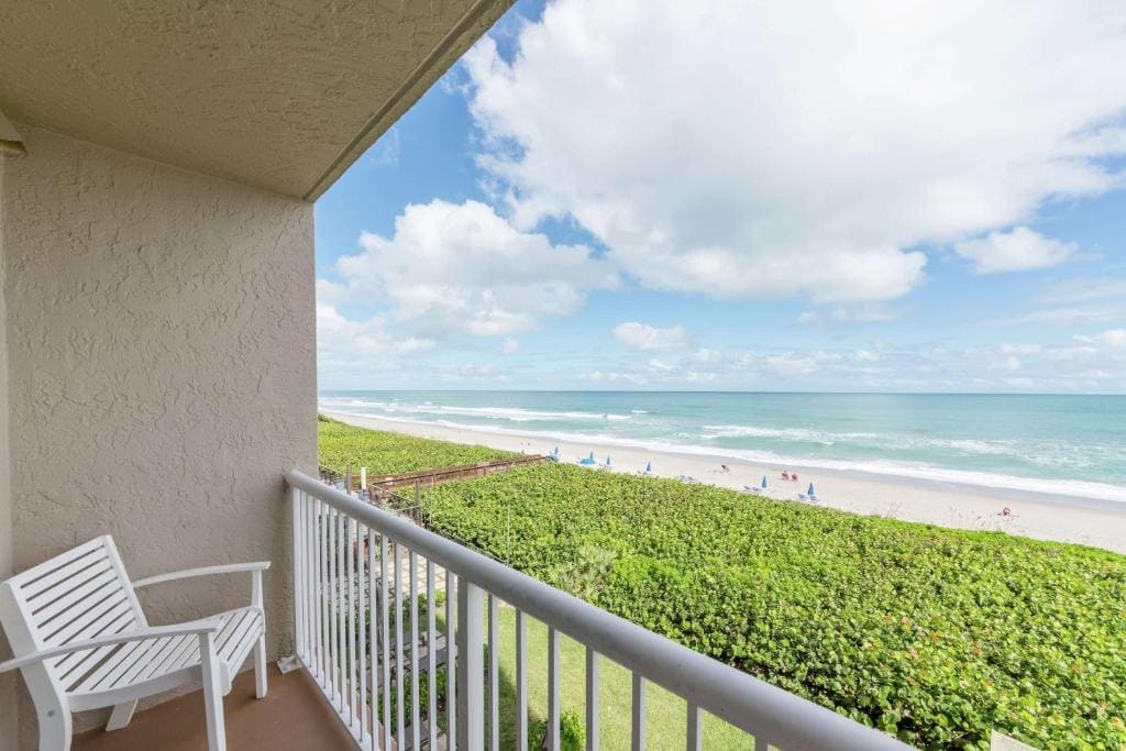 Two-Room Oceanfront King Suite - High Floor room - Image 2