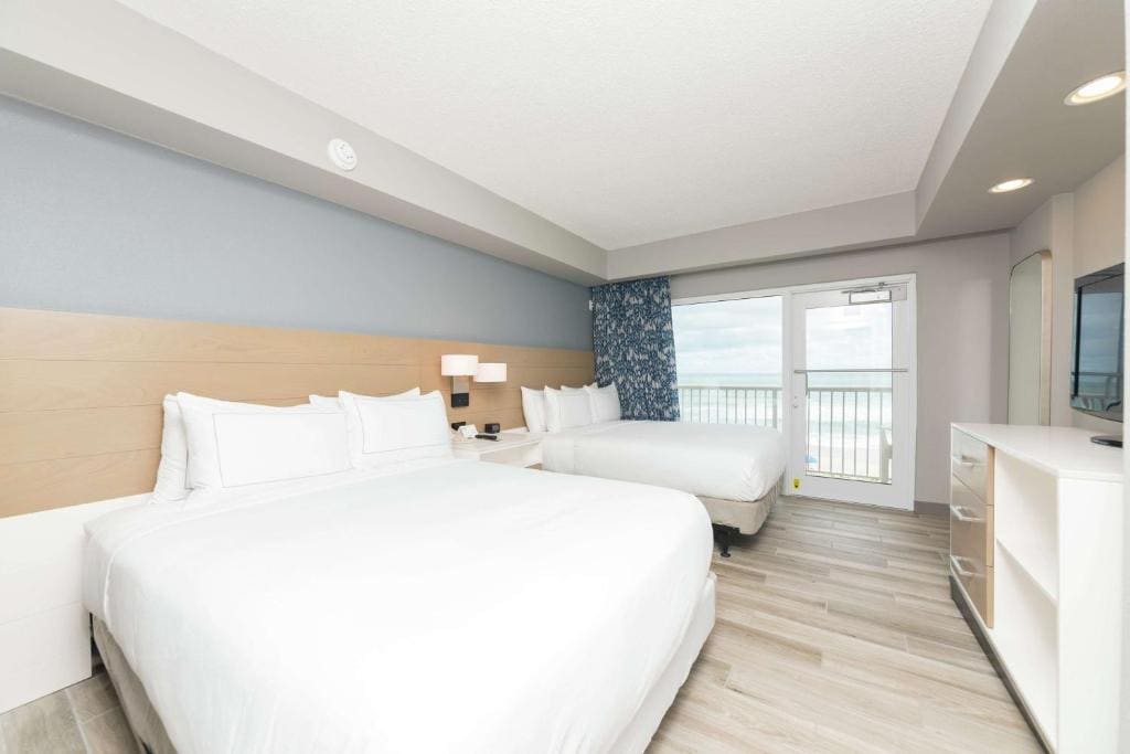 Queen Room with Two Queen Beds and Ocean View - Mobility Accessible/Non-Smoking room - Image 1