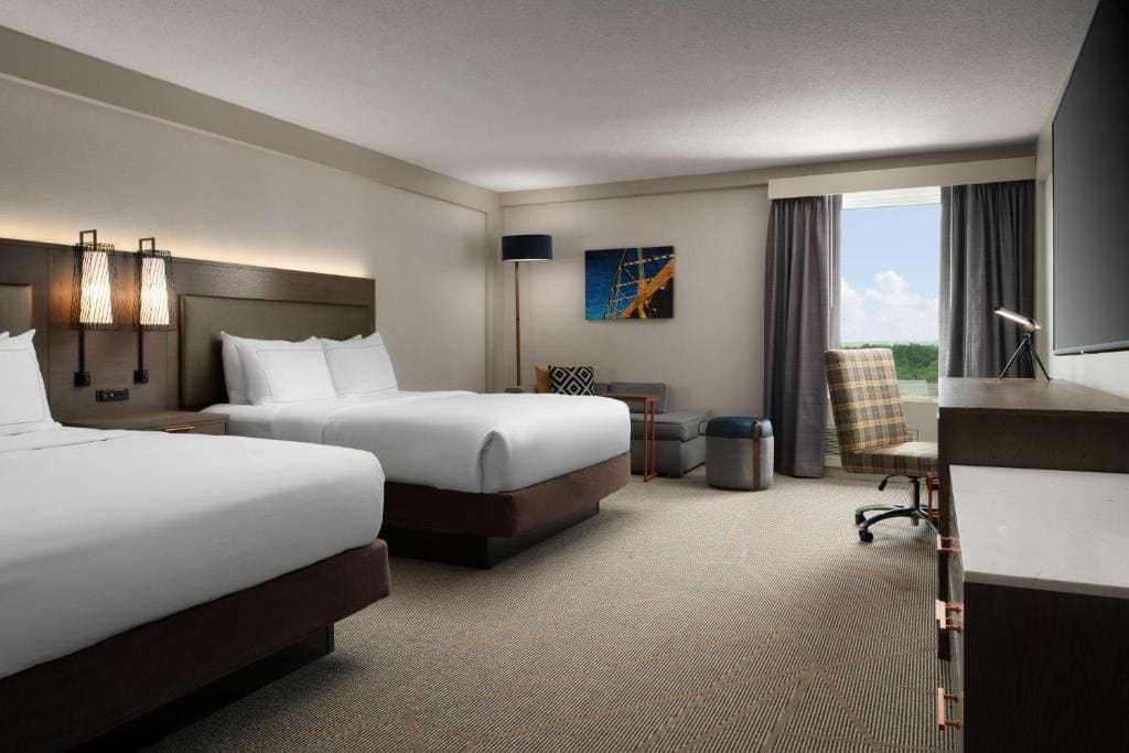 Queen Room with Two Queen Beds - Non-Smoking room - Image 1