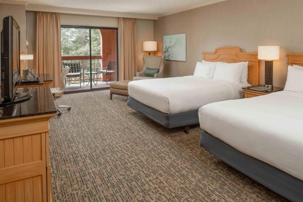 Queen Room with Two Queen Beds and Balcony - View room - Image 2