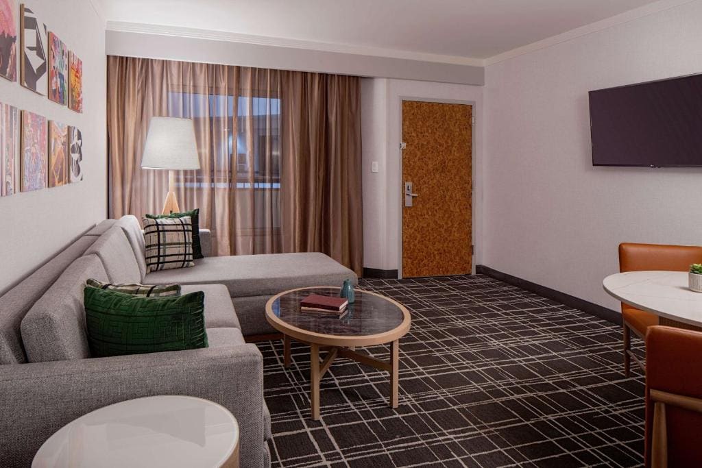One-Bedroom King Suite with Sofa Bed room - Image 3