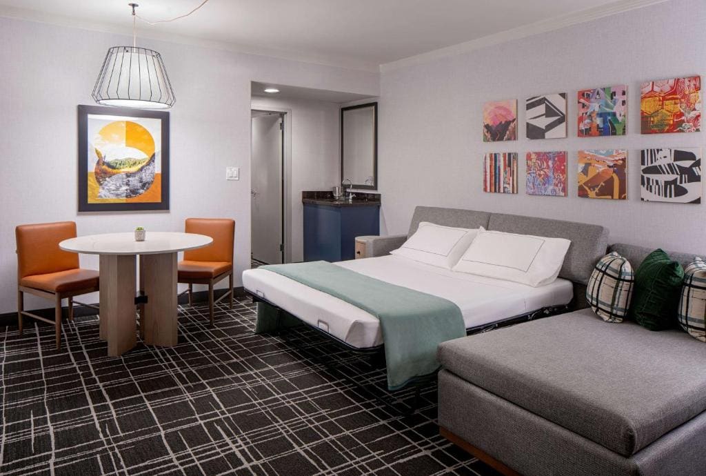 One-Bedroom King Suite with Sofa Bed room - Image 1