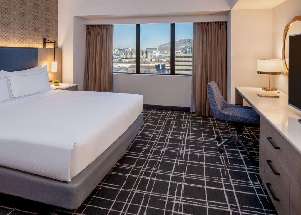 One-Bedroom King Suite with Sofa Bed room - Image 2