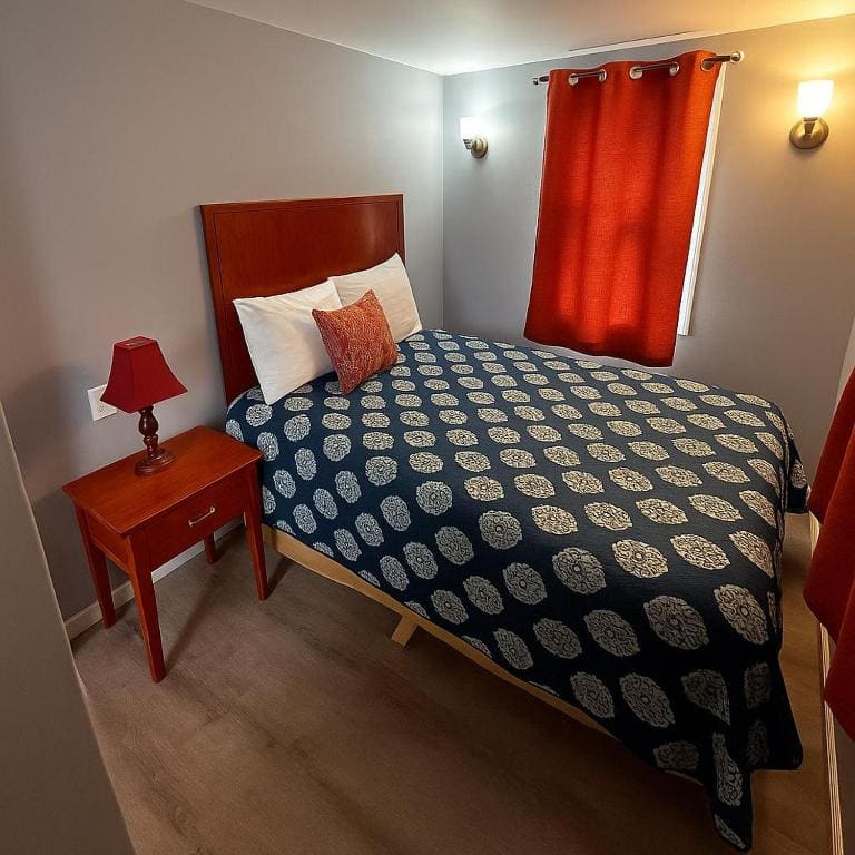 Two-Bedroom Apartment room - Image 1
