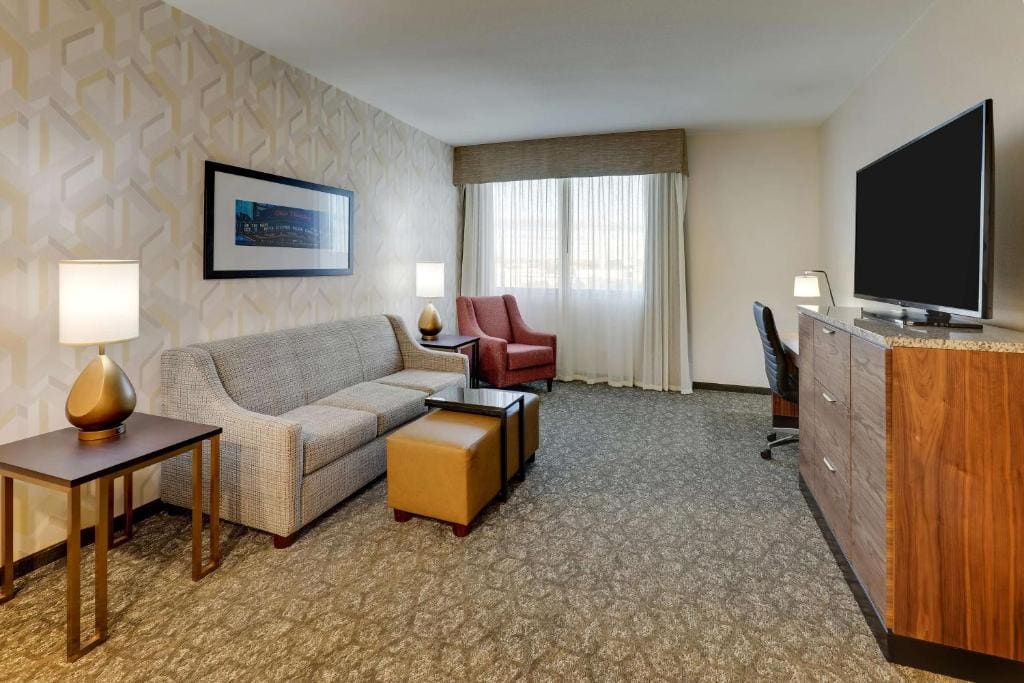 King Suite with Sofa Bed room - Image 1
