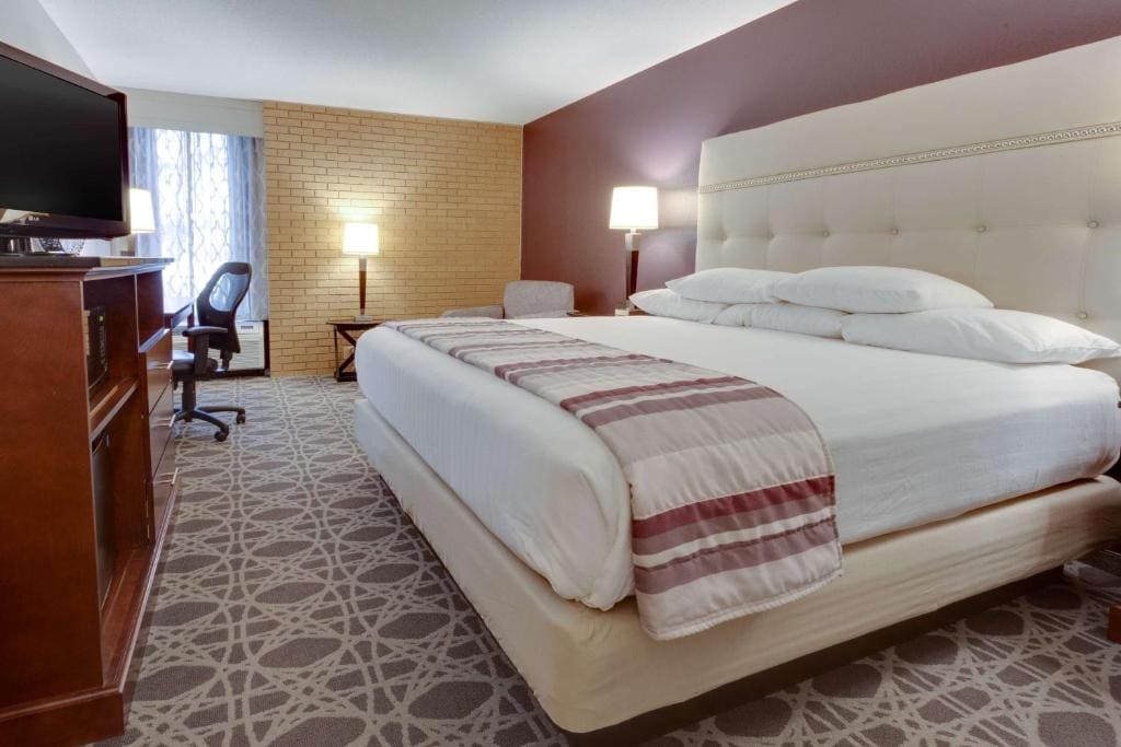 Deluxe King Room room - Image 1