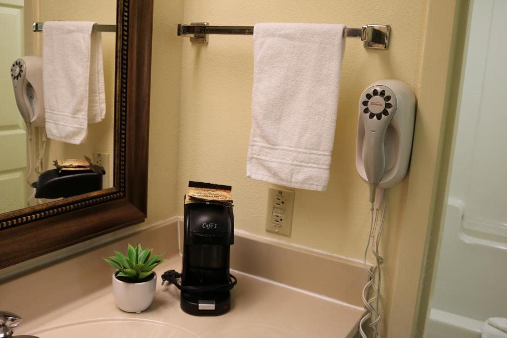 King Room - Non-Smoking room - Image 1