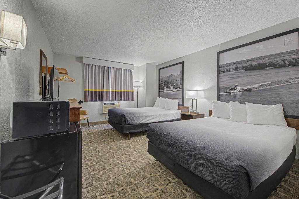 Deluxe Double Room with Two Double Beds - Non-Smoking room - Image 2
