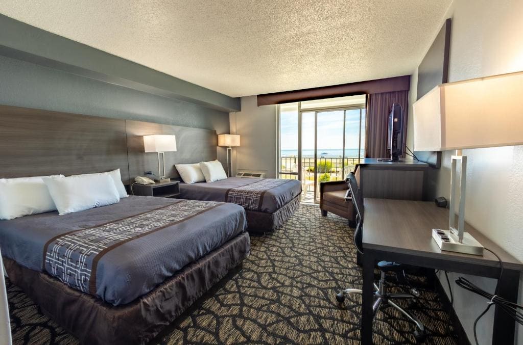 Double Room with Two Double Beds - Non-Smoking room - Image 2
