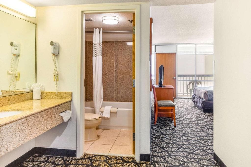 Deluxe Double Room room - Image 2