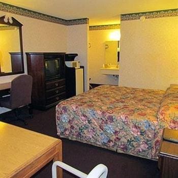 King Room - Non-Smoking room - Image 3