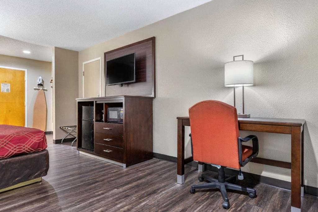 King Room - Non-Smoking room - Image 3