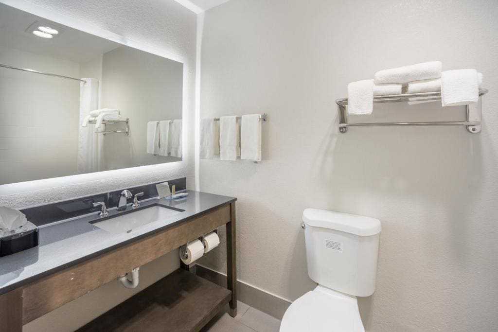 King Studio Suite, Non-Smoking room - Image 1