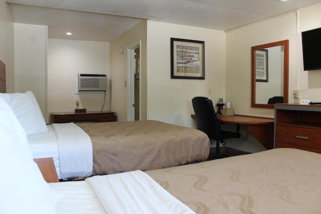 Queen Room room - Image 2
