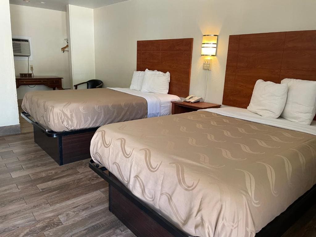 Double Room with Two Double Beds room - Image 1