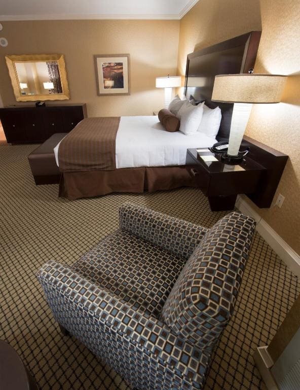 Deluxe King Room room - Image 3